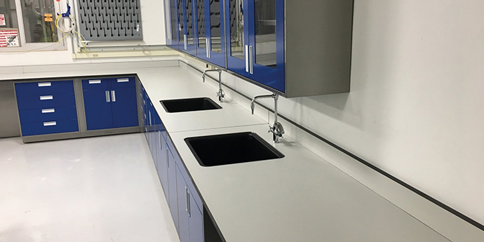 RESOPAL®DURCON SPC laboratory surfacing