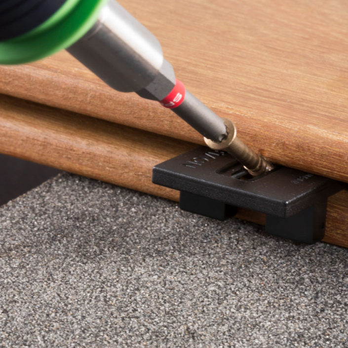 Növlek dold infästning av trallvirke. Kärnsund Wood Link